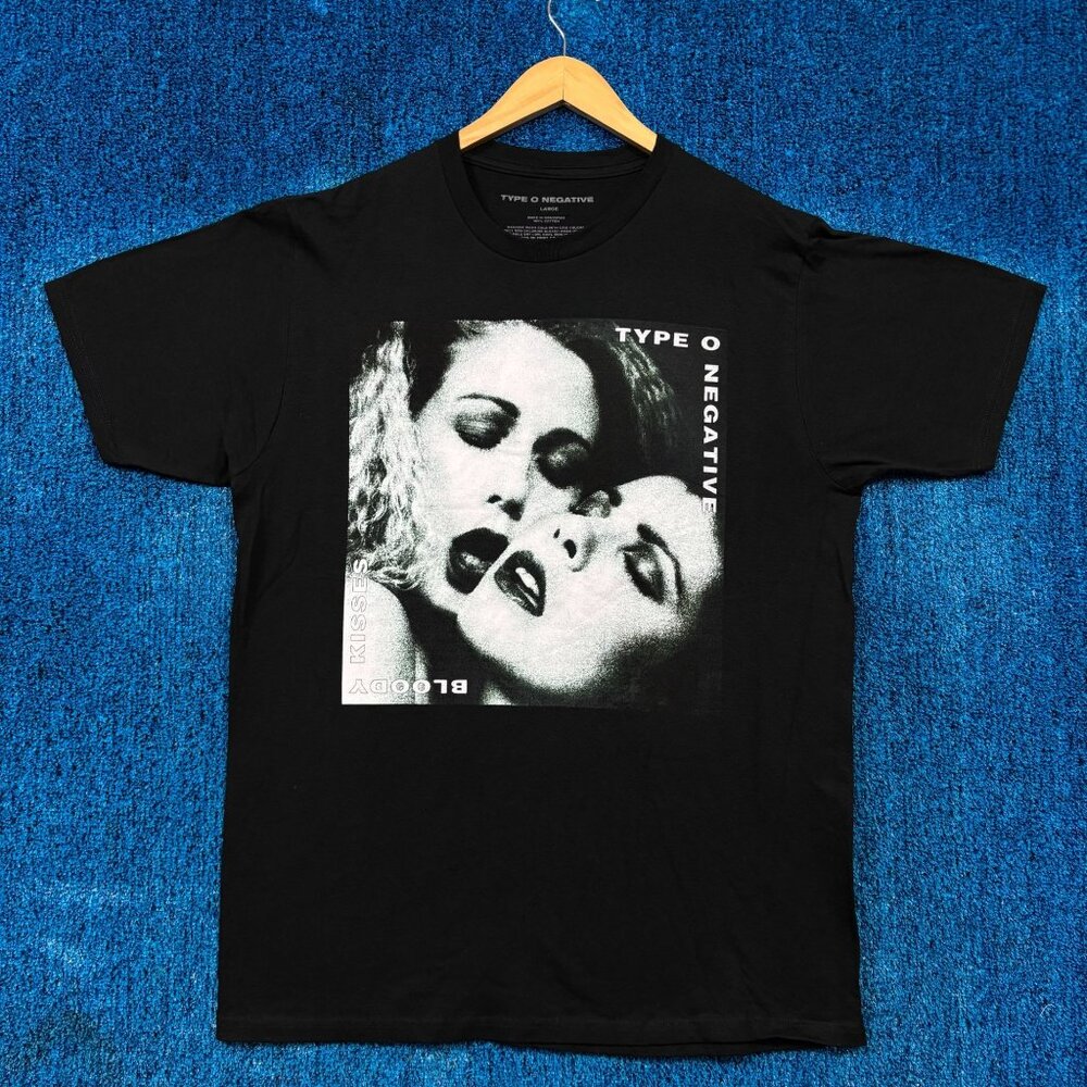 Type O Negative Bloody Kisses Album Gothic Metal Band Tee L
